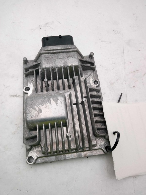 2015 Hyundai Genesis Fuel Pump Control Module OEM 33041B1000 RWD 115k Miles