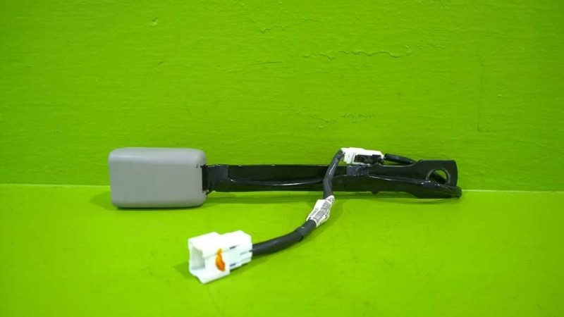 08-13 ROGUE SV 2.5L AT PASSENGER RIGHT FRONT SEAT BELT BUCKLE 2623-31