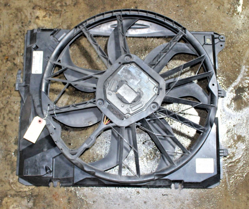 2007-2013 BMW E90 E92 128i 328i N51 600W Radiator Cooling Fan OEM 17427547305