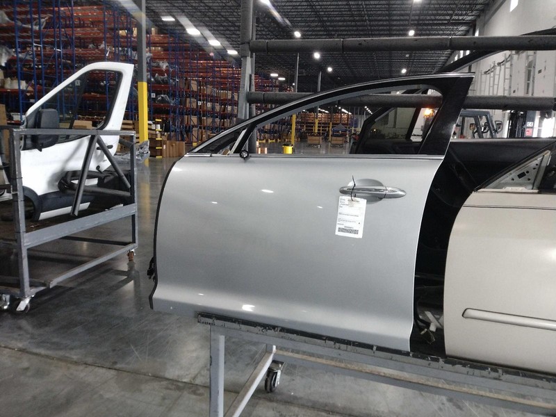 2015 Jaguar XJ Front Left Door Silver 653378 Used OEM 112K Miles