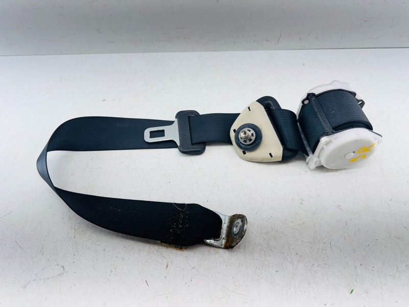 14-20 MITSUBISHI OUTLANDER REAR RIGHT SEAT BELT RETRACTOR OEM