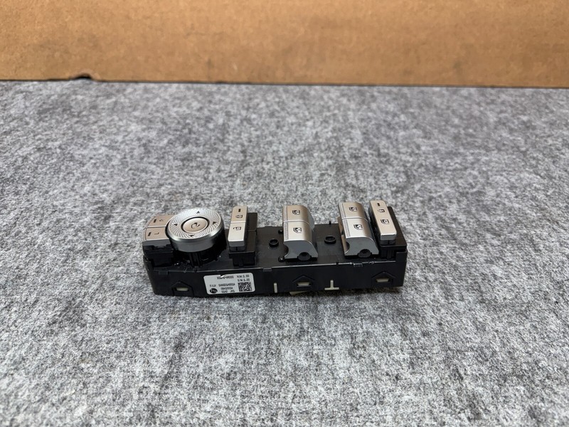 GENESIS GV70 2022-2025 OEM FRONT LEFT DRIVER MASTER WINDOW MIRROR CONTROL SWITCH