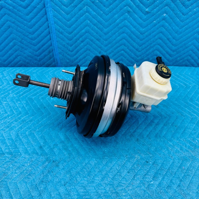 2012–2014 BMW 650i Brake Booster With Master Cylinder OEM 32666324