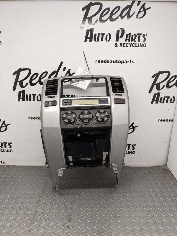 Temperature Control SR5 Beveled Upper Bezel Edge Fits 03-04 4 RUNNER 1169970