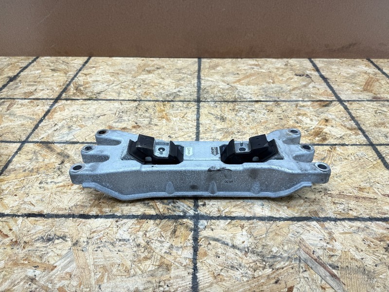 GENESIS GV70 2022-2025 OEM AUTOMATIC TRANSMISSION BRACKET HOLDER AWD 3.5T ASSY