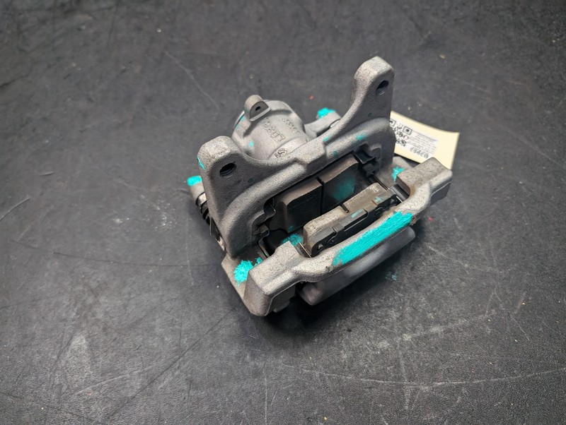 Rear Left Brake Caliper 2022 Buick Envision 13517683 2021 2023