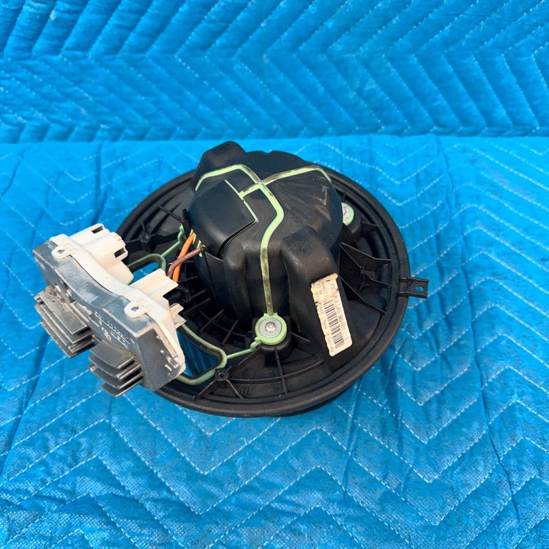 06-12 BMW 330 e90 AC HEATER FAN BLOWER MOTOR W /RESISTOR 6411 6933663-09 OEM