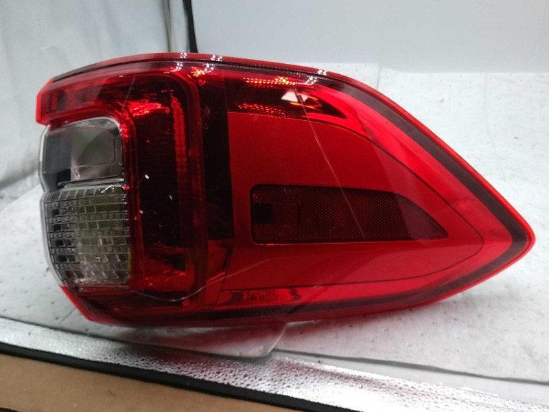2022 Subaru Ascent Left Tail Light Assembly Green OEM 700178 97K Miles