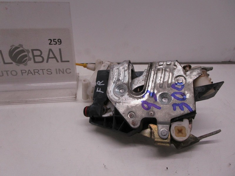 90-95 MERCEDES R129 300SL FRONT RIGHT PASSENGER SIDE DOOR LOCK LATCH OEM