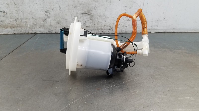 2013 Mercedes Benz AMG E 63 Fuel Sending Unit #2179 D5