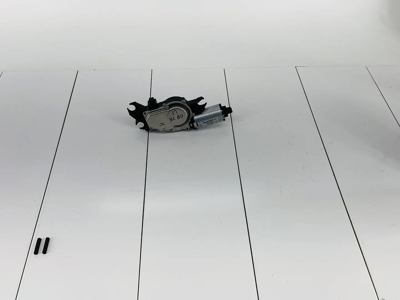 10-17 VOLVO XC60 REAR BACK DOOR LIFTGATE WIPER WASHER ARM MOTOR OEM