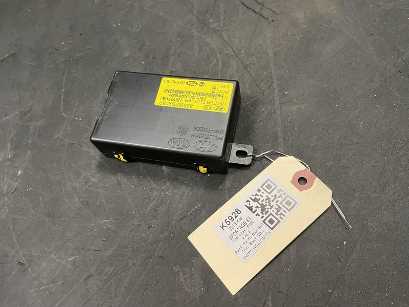 Front Right Seat Heater Control Module 2018 Kia Sportage 88590-D9050 2017 2019