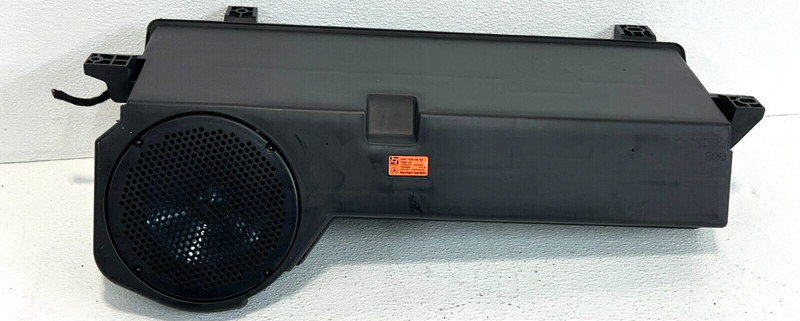 06-10 MERCEDES R350 REAR TRUNK SPEAKER Harman & Kardon SUB WOOFER OEM