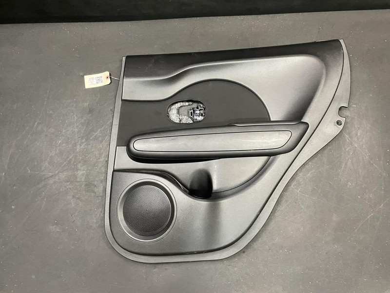 Rear Right Door Trim Panel 2018 Kia Soul 83320-B2000 2014 2015 2016 2017 2019