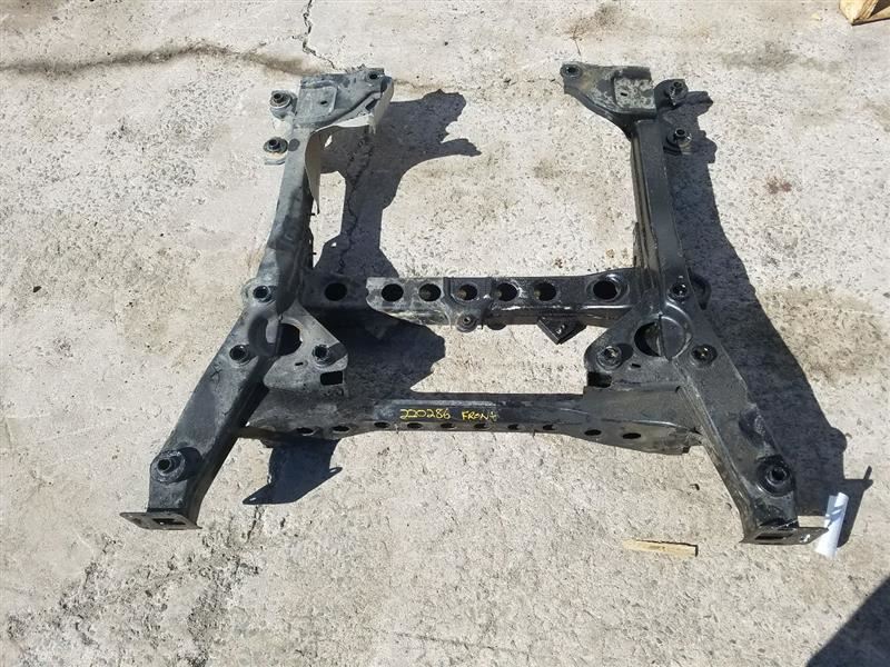 Crossmember/K-Frame 447 Type Front Fits 16 METRIS 916056