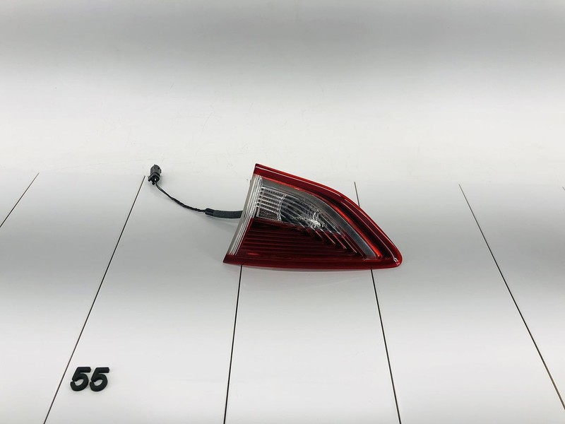 13-16 FORD ESCAPE REAR RIGHT PASSENGER SIDE INNER TAIL LIGHT BRAKE LAMP OEM