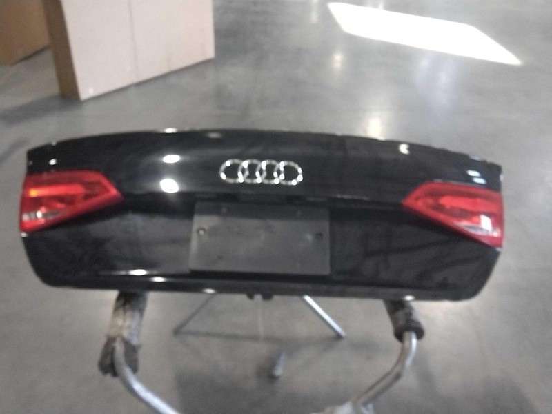 2010 AUDI A4 Deck Lid Trunk Lid Black OEM 8K5827023AE 124k Miles
