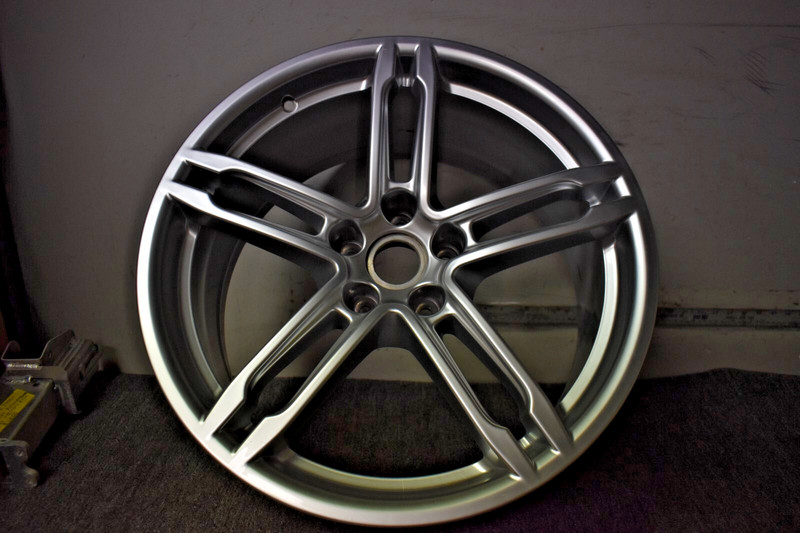 PORSCHE MACAN WHEEL RIM 8.5X19 FACTORY OEM