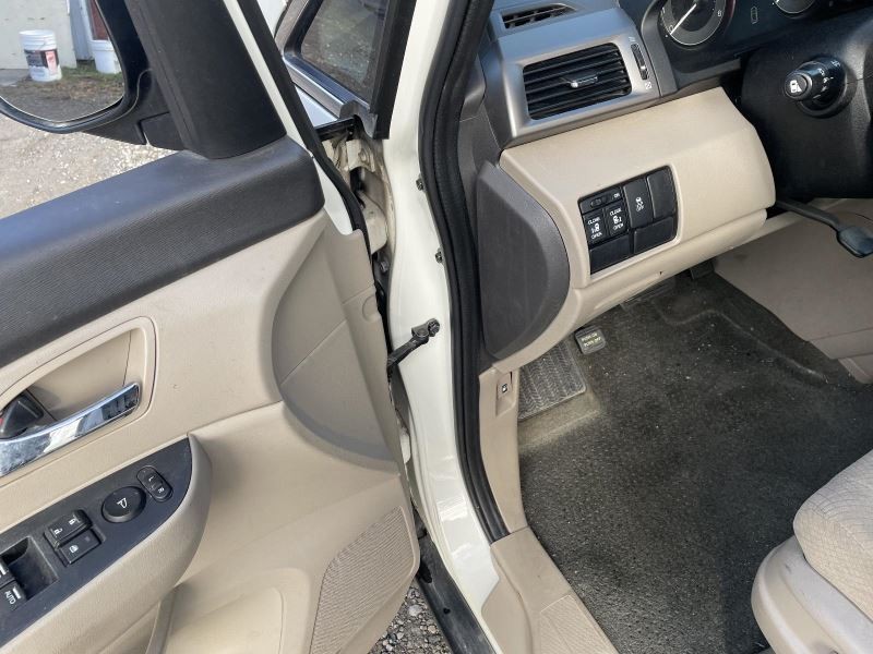 LEFT A-PILLAR WHITE PEARL PC: NH603P FITS 2016 HONDA ODYSSEY 34291
