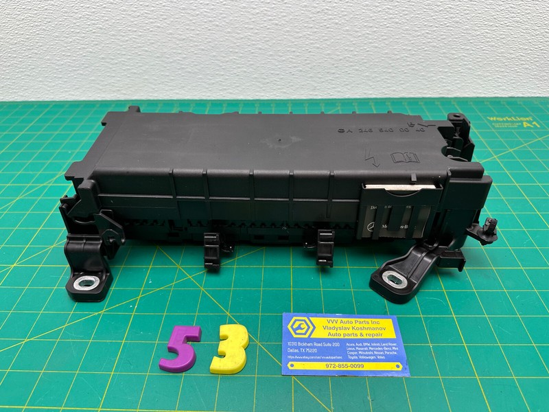 14-19 Mercedes CLA250 C117 FRONT RIGHT INTERIOR RELAY FUSE BOX ASSEMBLY OEM