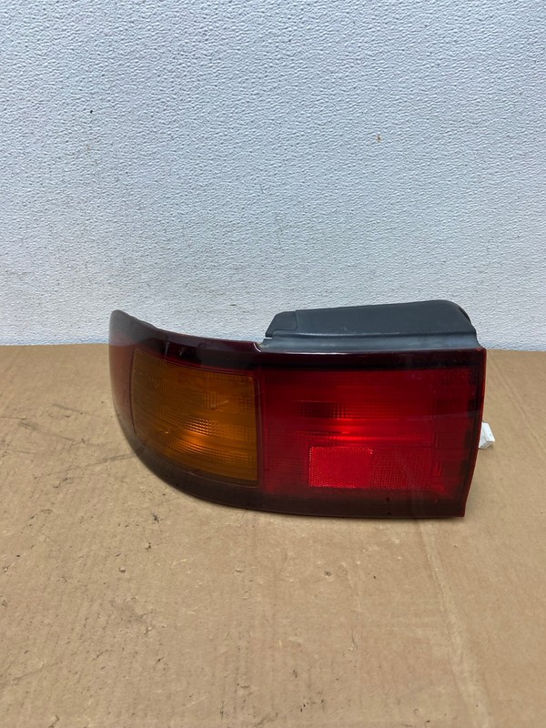 1995 - 1996 Toyota Camry Sedan Left Driver Side Lh Tail Light Lamp Oem AC8584 LK