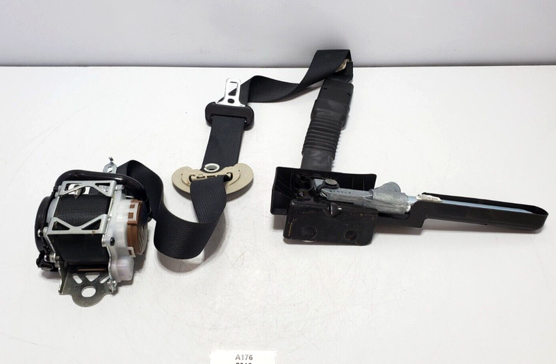 ✅ 2015-2020 OEM Infiniti QX60 Front Right Passenger Seatbelt Retractor W/ Buckle