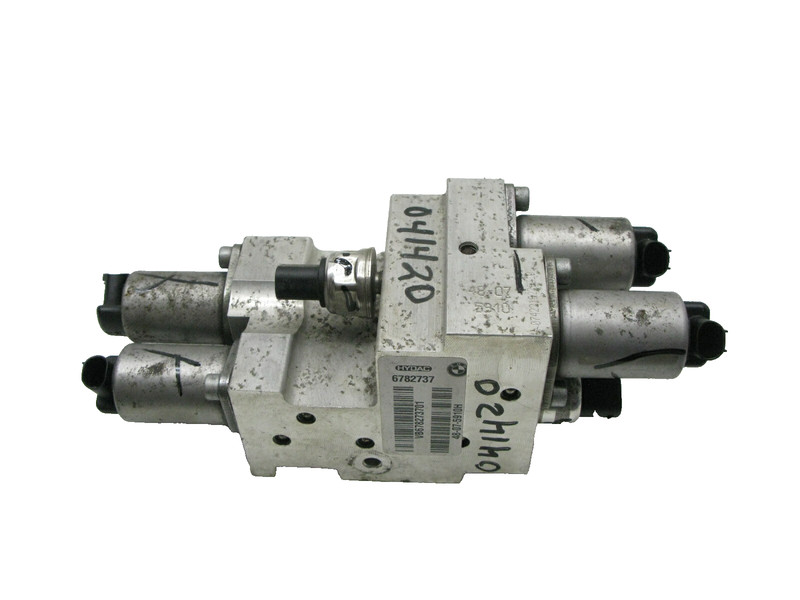 07-13 BMW E70 X5 DYNAMIC DRIVE VALVE BODY CONTROL BLOCK OEM 041420