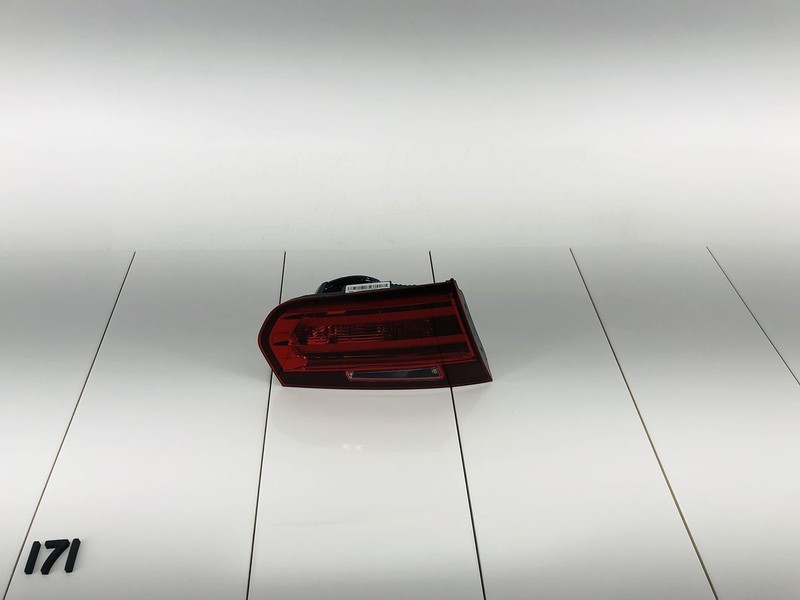 13-15 BMW 320I F30 REAR LEFT DRIVER SIDE INNER TAIL LIGHT BRAKE LAMP OEM