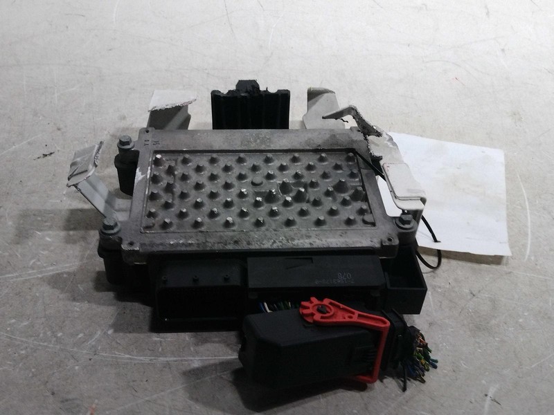 2010 VOLVO 60 SERIES Engine Control Module ECM OEM 30729261 Grey 190k Miles