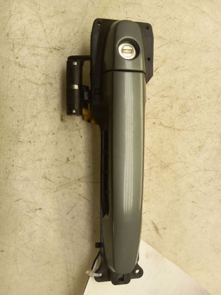 01-07 TOYOTA HIGHLANDER HYBRID DRIVER SIDE FRONT (EXTERIOR) DOOR HANDLE