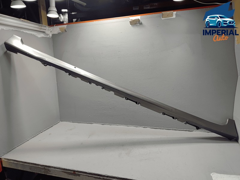 2011-2020 Toyota Sienna Left Driver Side Skirt Rocker Molding OEM