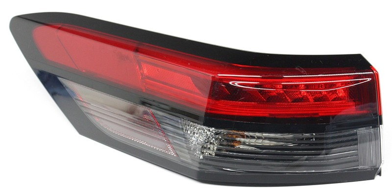 OEM Left Driver Side LED Tail Lamp For Nissan Pathfinder 26555-6TA0A Lens Chip