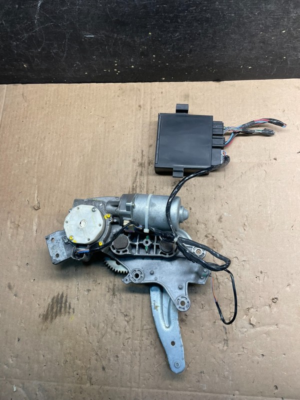 2007 2008 Acadia Enclave Escalade Suburban Liftgate Door Module Motor T7366 DG