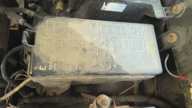 Engine Fuse Box TOYOTA 4RUNNER 99