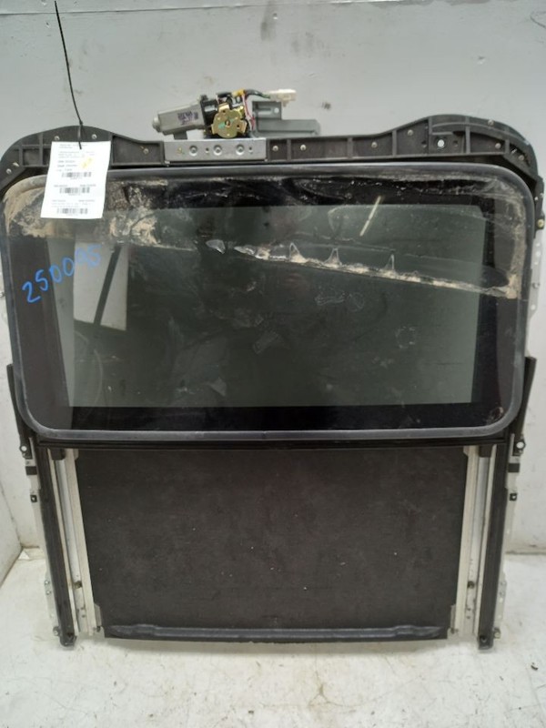01 02 03 04 05 TOYOTA RAV 4 COMPLETE SUNROOF ASSEMBLY