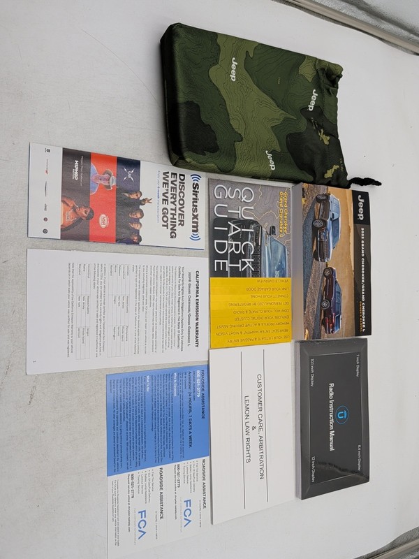 2022 Jeep GRAND CHEROKEE / G. CHEROKEE L Owners Manual Quick Start Guide W/ Case