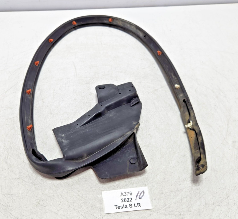 ✅ 21-25 OEM Tesla Model S Rear Right Passenger Door Weatherstrip Rubber Seal