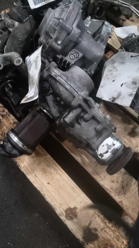 2012 BMW 750i Differential Carrier Assembly OEM 4WD 119k Miles 31507577691