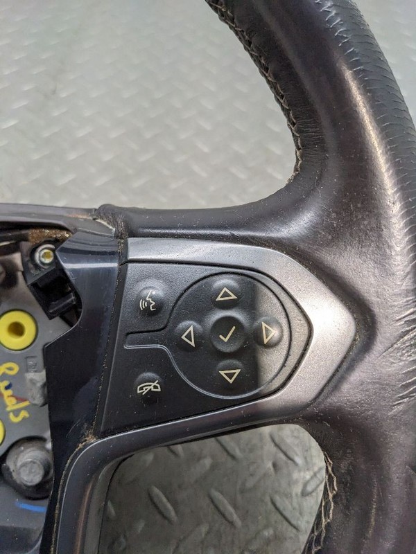 GMC OEM 14-19 15-19 Sierra Chevrolet Silverado Black Leather Steering Wh 1181931
