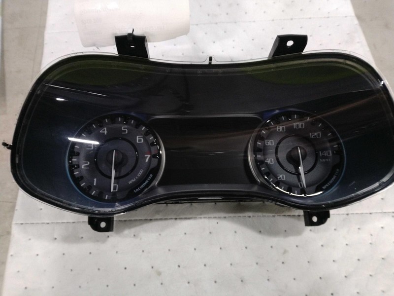 2015 Chrysler 200 Speedometer Gauge OEM Grey 3.6L 139K Miles NJ25-22132-553112
