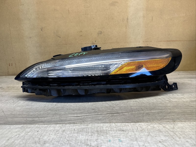 68157103AM I 2014 - 2018 Jeep Cherokee Left LH LED DRL Turn Signal OEM Driver