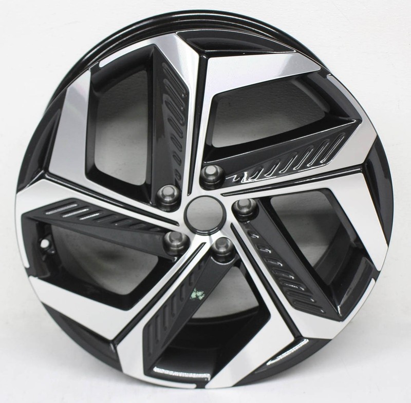 OEM 19 Inch alloy wheel For Hyundai Tucson (2.5L) 52910-CW300