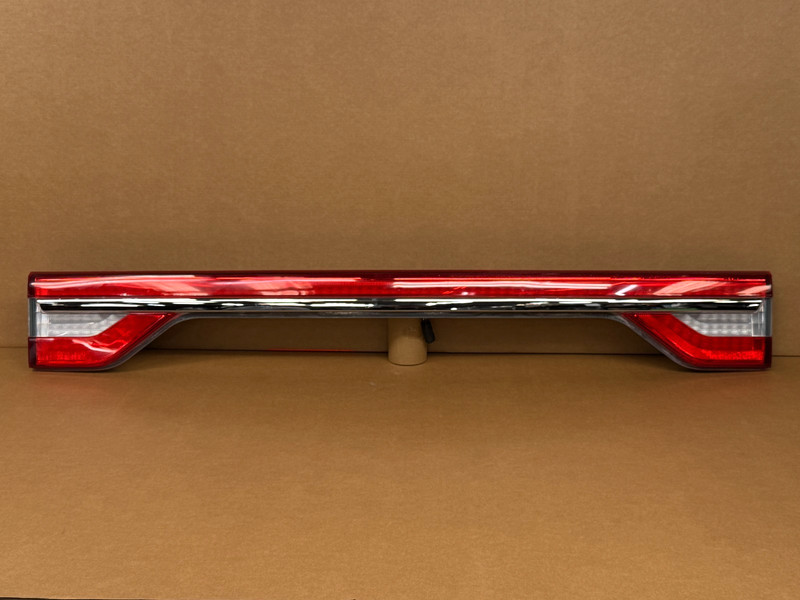 ⭐NICE! 2015-2017 LINCOLN NAVIGATOR CENTER TAILGATE BAR LED TAILLIGHT TAILAMP OEM