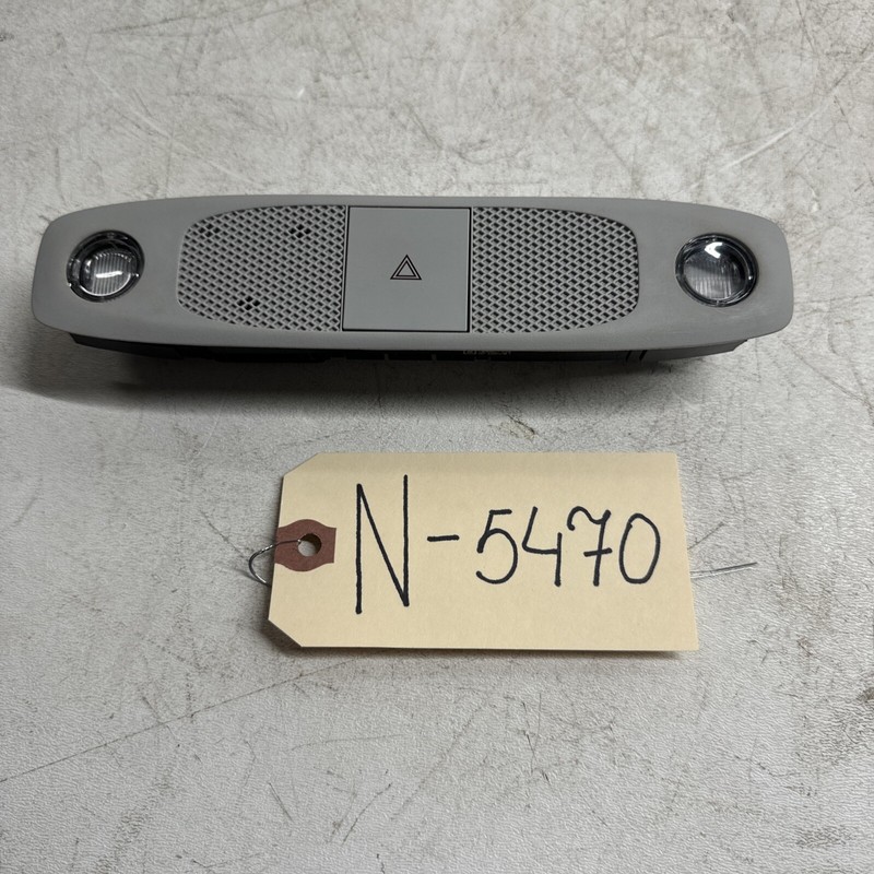 2017-2023 TESLA MODEL 3 OVERHEAD CONSOLE DOME LIGHT W/ HAZARD SWITCH 5470 B140
