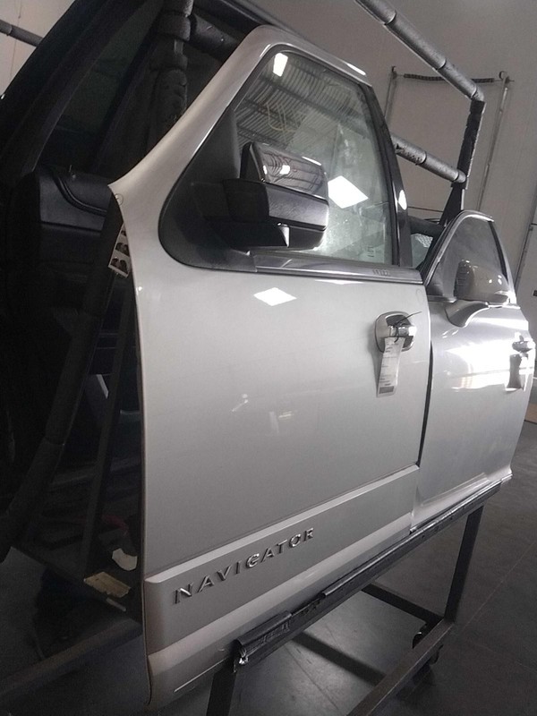 2016 Lincoln Navigator Front Left Door White, 137k Miles, OEM, L.