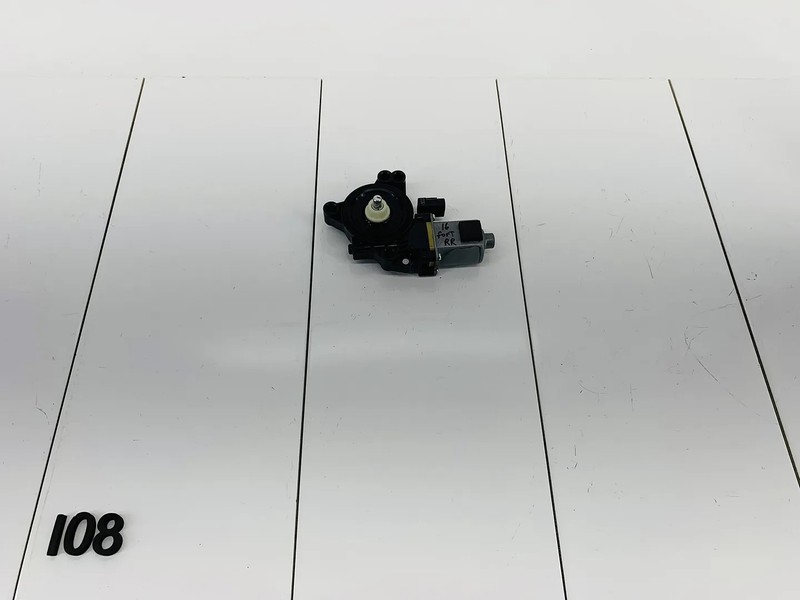 14-18 KIA FORTE REAR RIGHT PASSENGER SIDE DOOR WINDOW REGULATOR MOTOR OEM