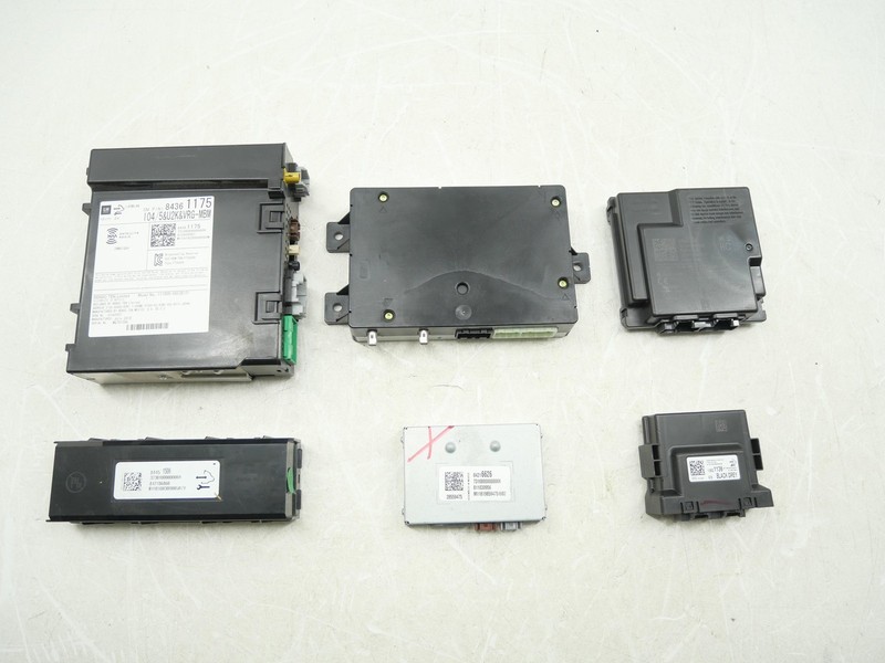 Used Chassis Control Module Set Keyless Radio Wifi 2016-2024 Chevy Camaro SS OEM