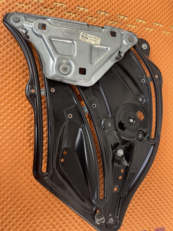 10-16 Mercedes Benz W212 W207 E350 Couper Rear Driver Left Window Regulator