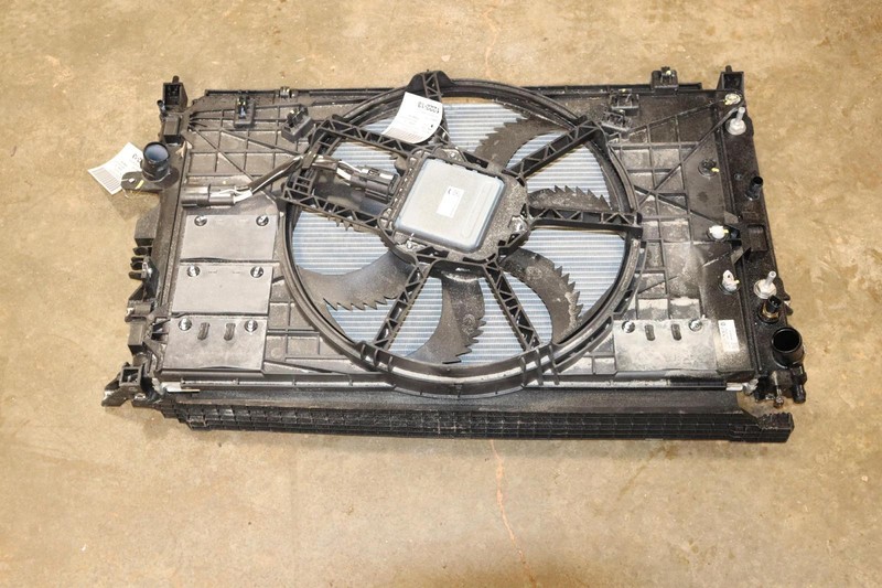 2019 INFINITI QX50 2.0L FWD ENGINE RADIATOR COOLING FAN MOTOR ASSEMBLY OEM
