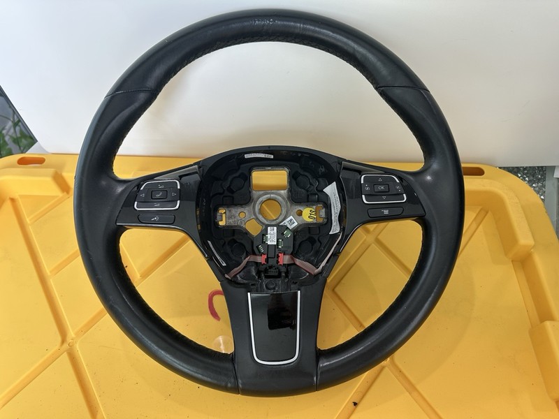 2015 Volkswagen Touareg 3.6Steering wheel 7P6.959.542 A OEM